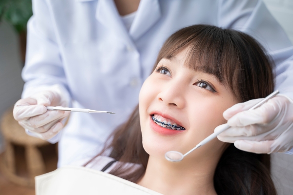 The Benefits Of Choosing Braces To Straighten Teeth